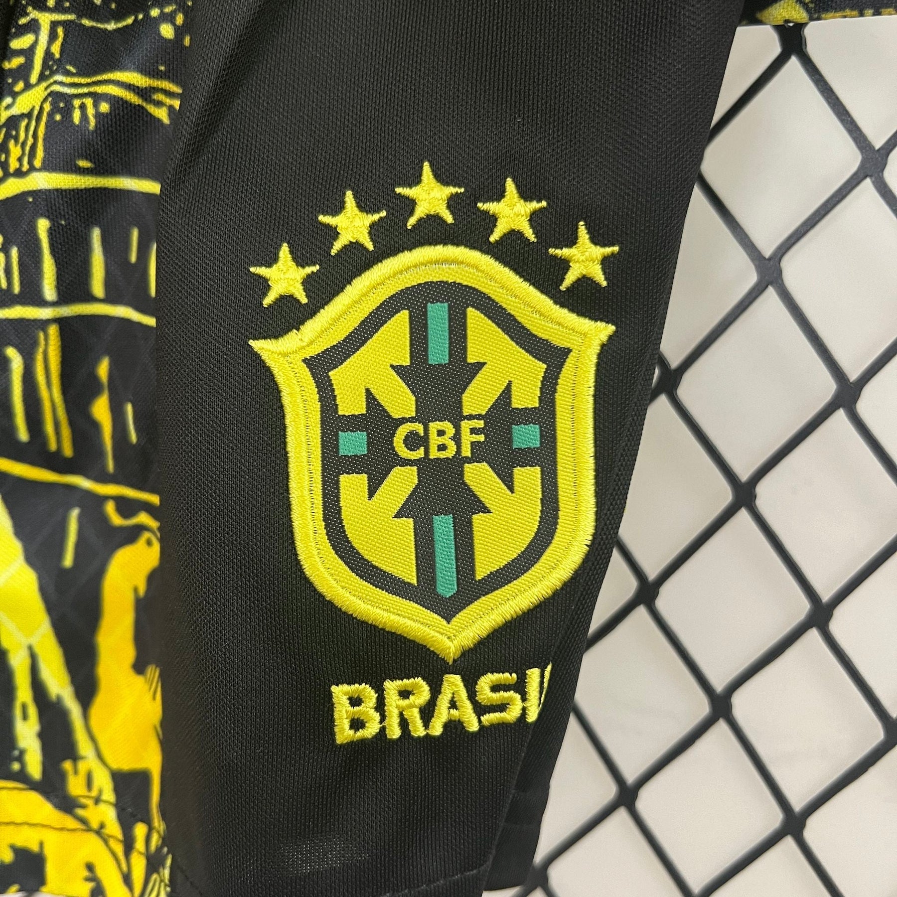 Brazil Special Edition Kit Kids - Cristo Redentor Yellow