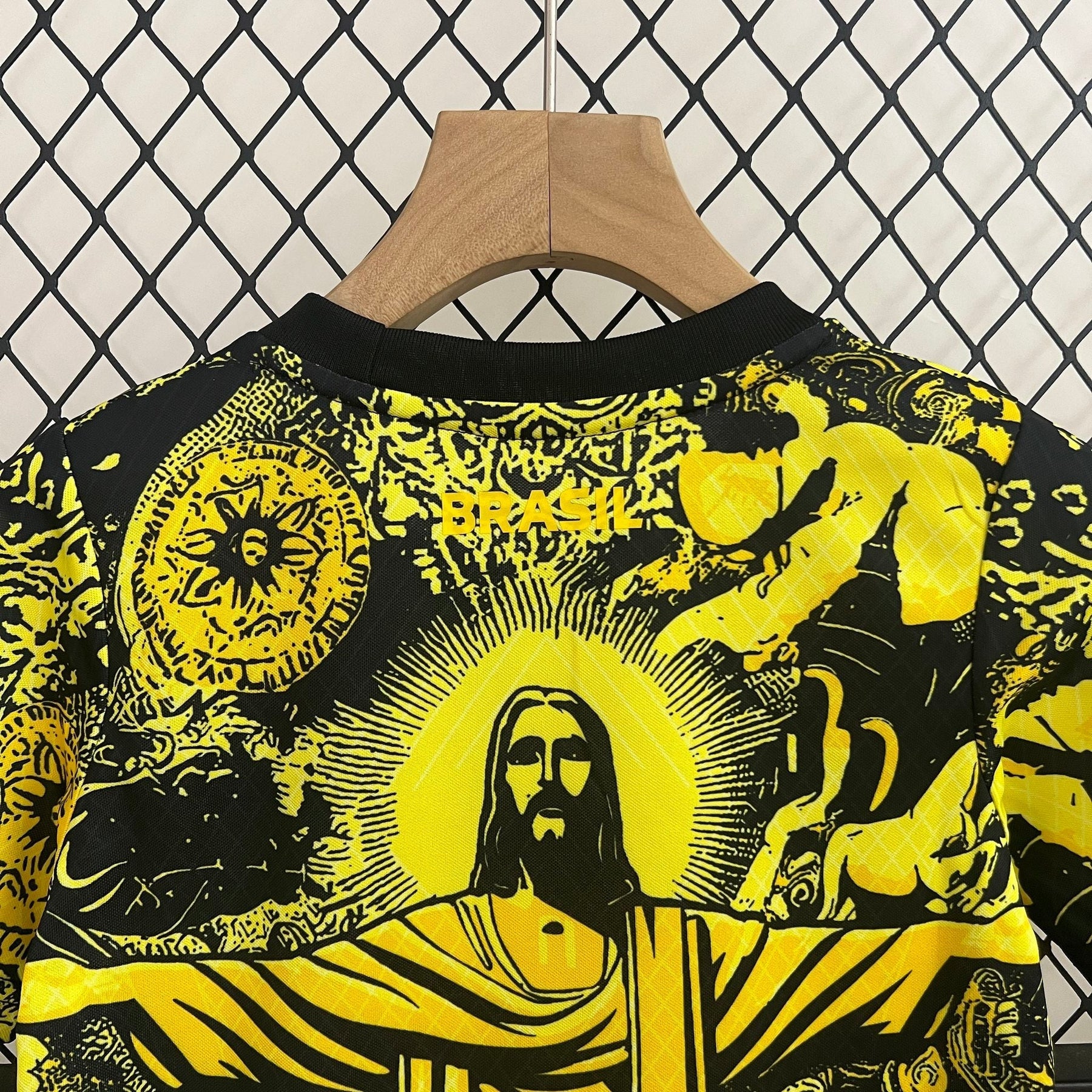 Brazil Special Edition Kit Kids - Cristo Redentor Yellow