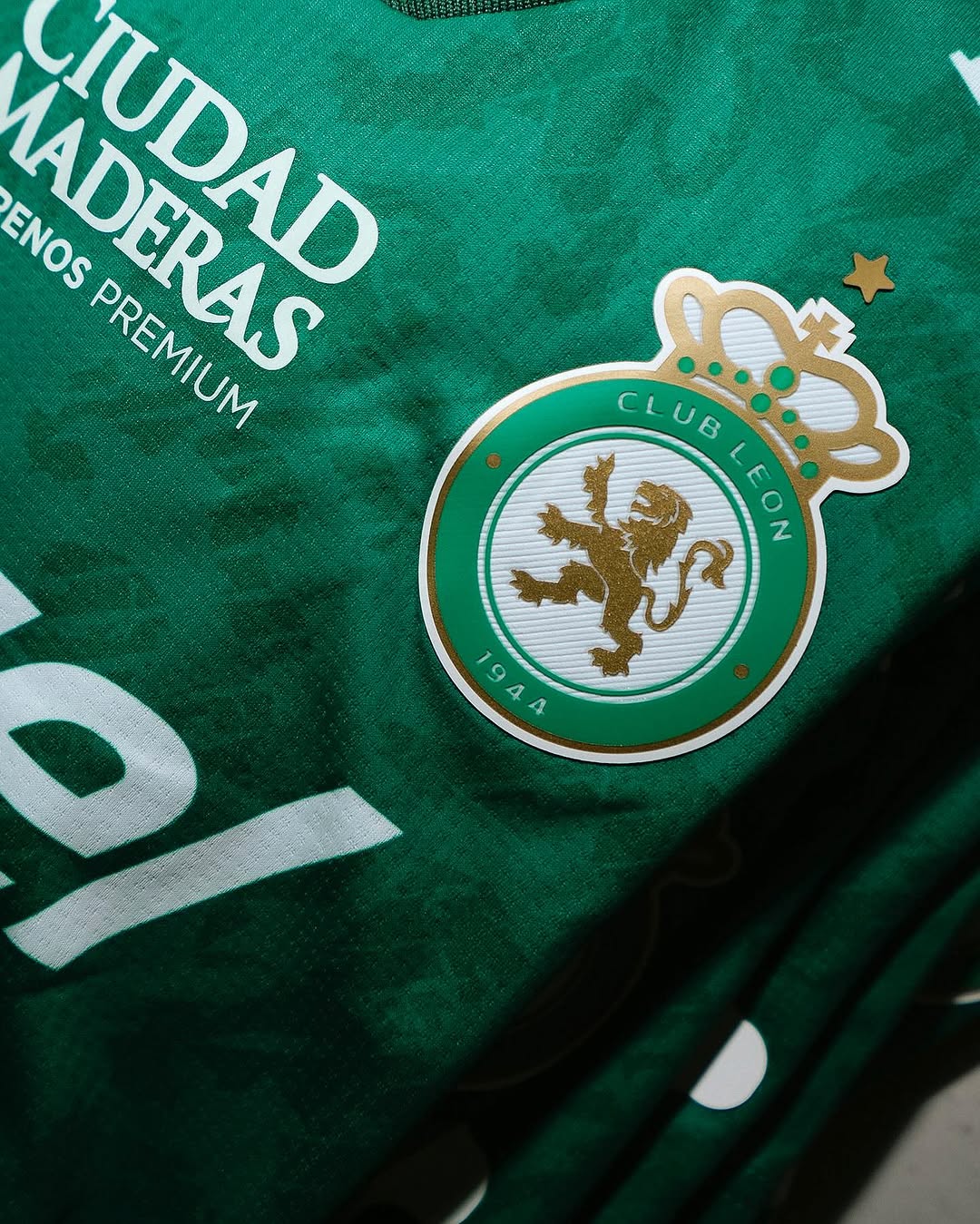 Club Léon Home Authentic Player 2024/25 - Slim Fit