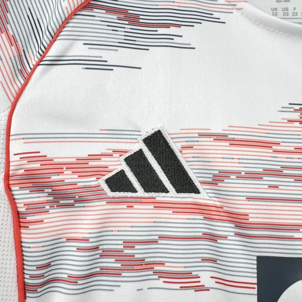 Bayern Munich 2025/26 Away Kids Kit