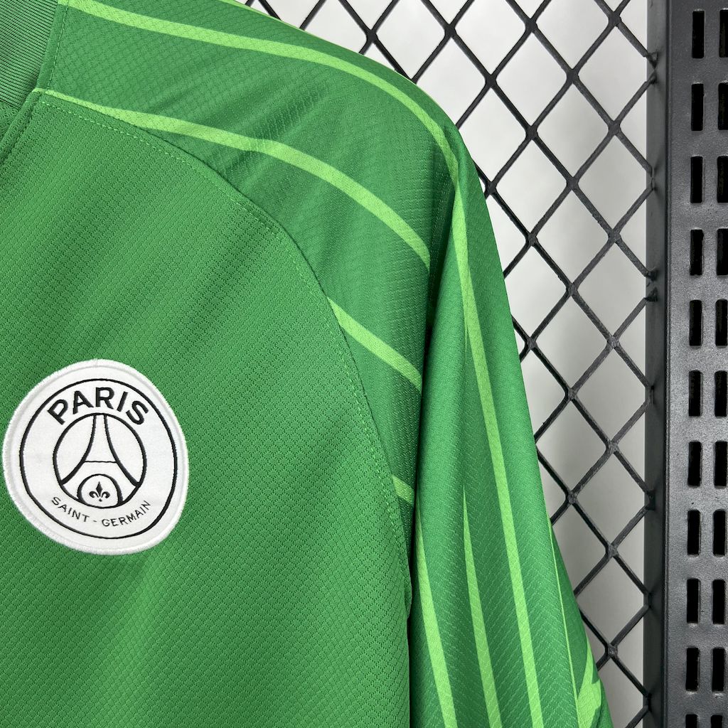 Paris Saint-Germain 2025/26 Green goalkeeper Long Sleeves Jersey