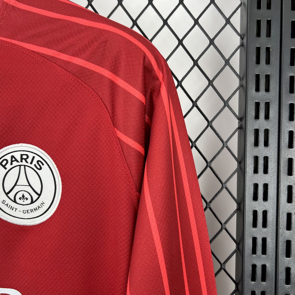 Paris Saint-Germain 2025/26 Red goalkeeper Long Sleeves Jersey