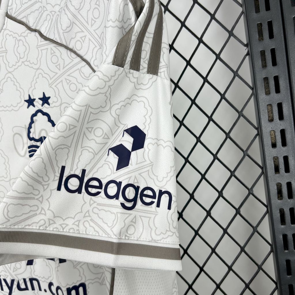 Nottingham Forest 2025/26 Away Jersey