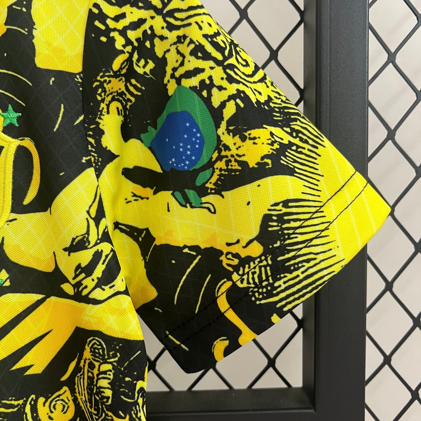 Brazil Special Edition Kit Kids - Cristo Redentor Yellow