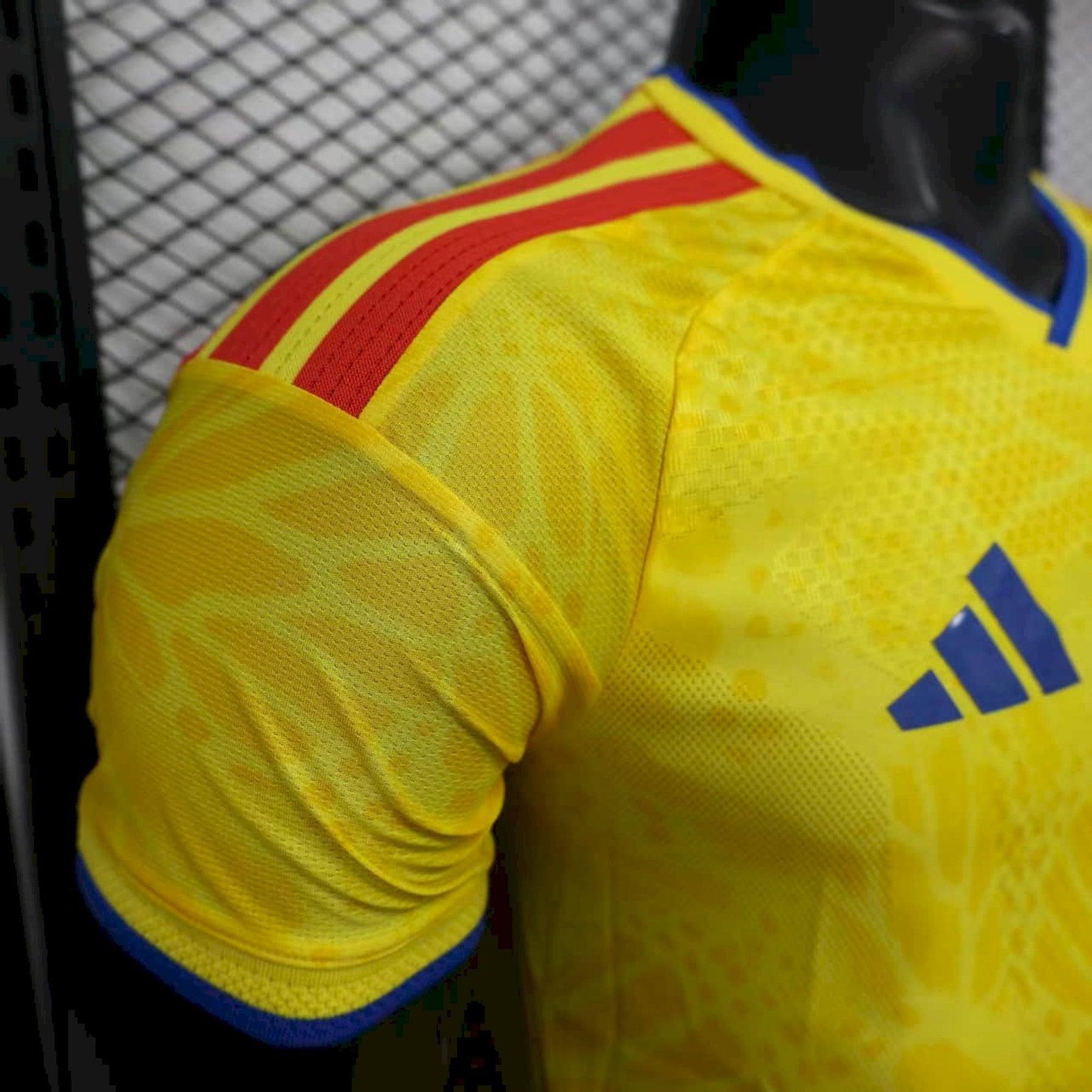 Colombia 2026 Authentic Player [Slim Fit] Player [Slim Fit] Player [Slim Fit] Home Jersey - Player Slim Fit