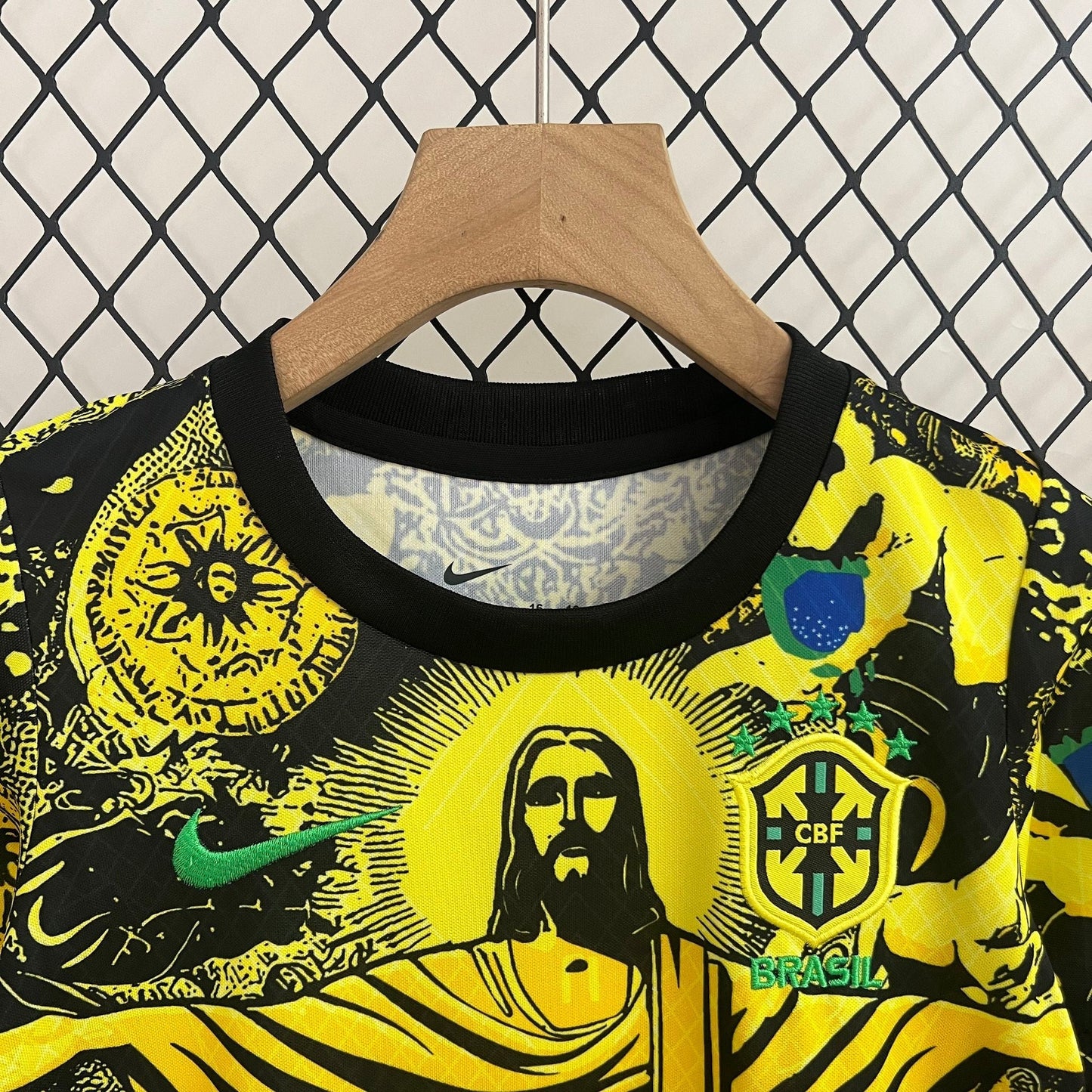 Brazil Special Edition Kit Kids - Cristo Redentor Yellow