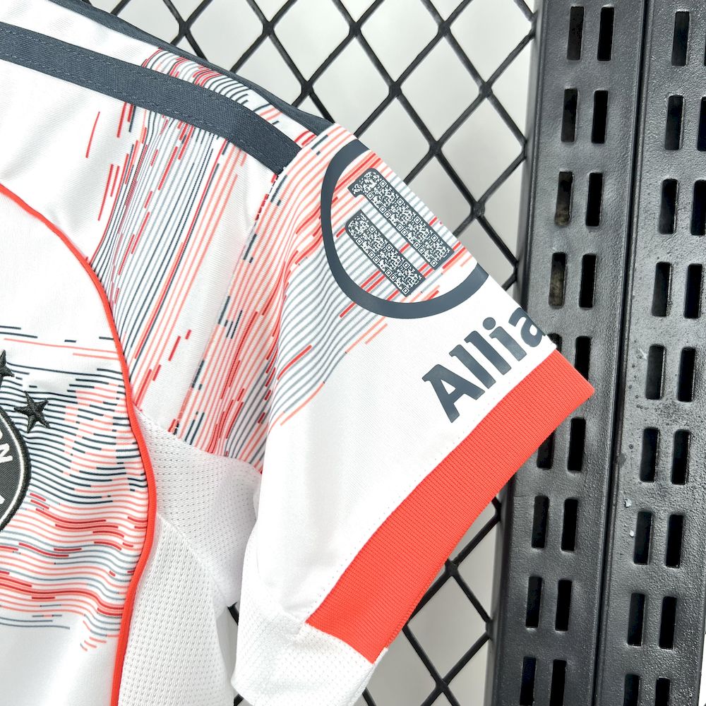 Bayern Munich 2025/26 Away Kids Kit