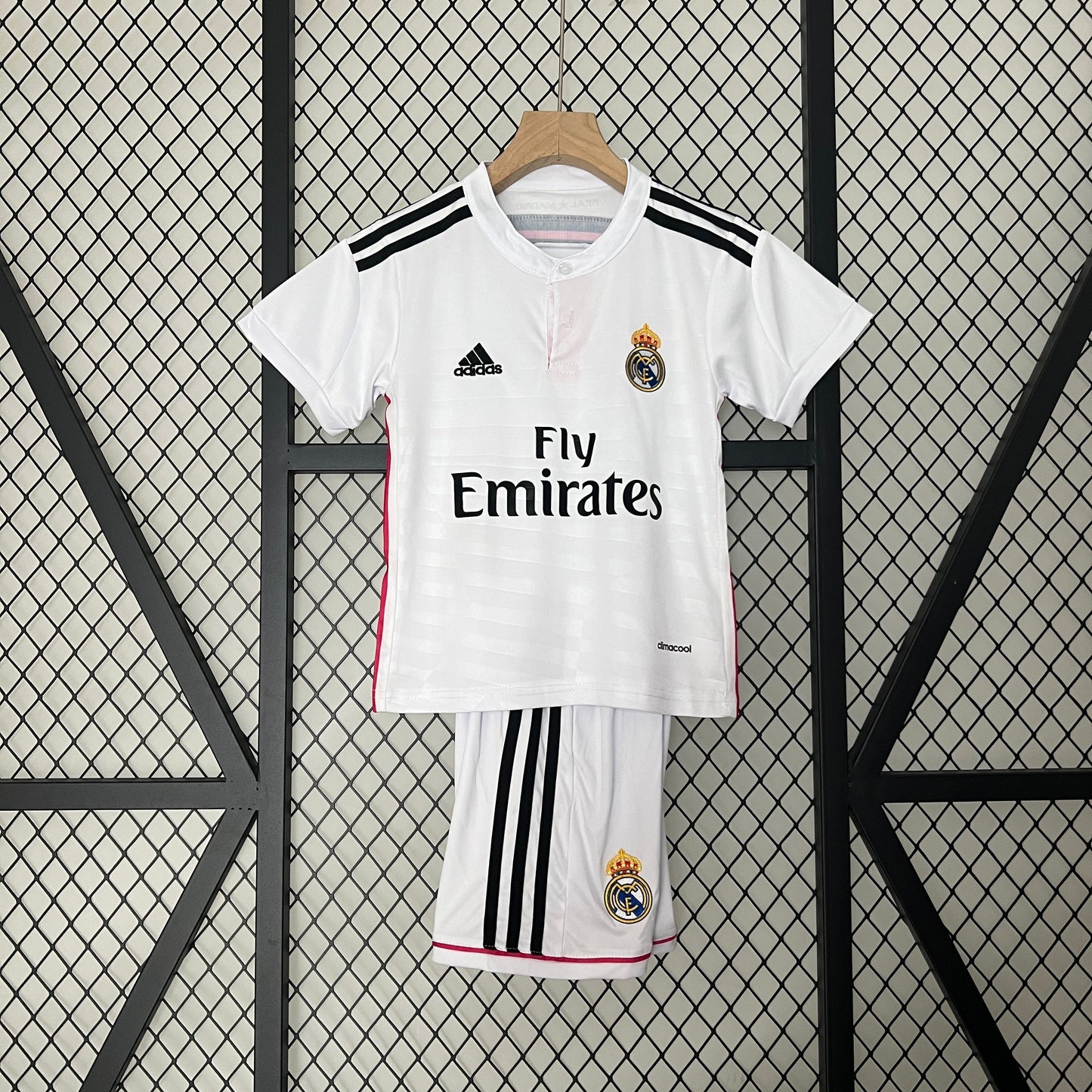 Kit Kids Retro Real Madrid Home Jersey 2014/15