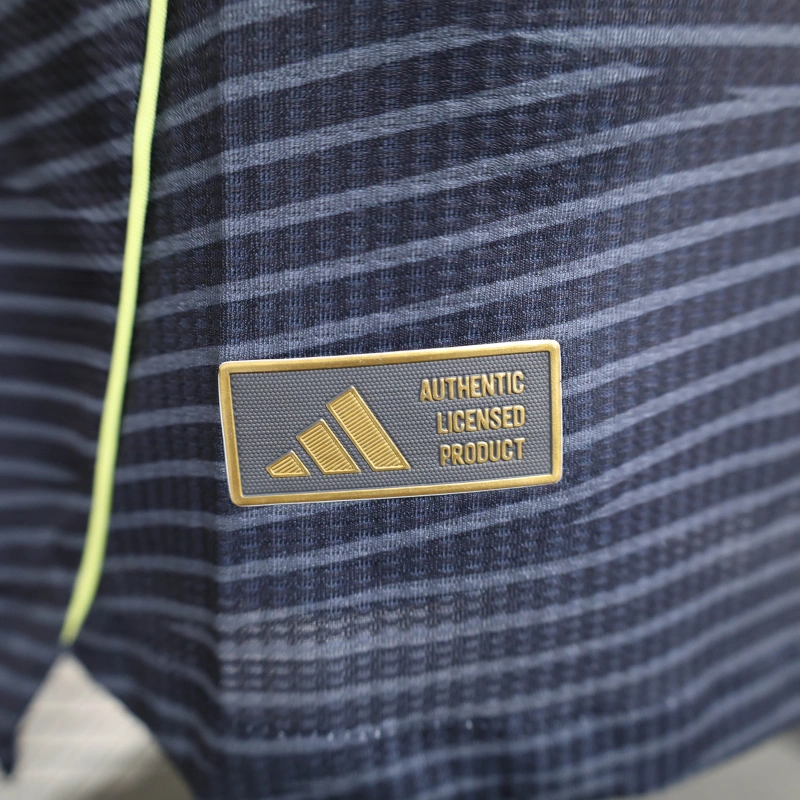 Real Madrid Authentic Player [Slim Fit] Player [Slim Fit] Player [Slim Fit] Away Player 2025/26 - Slim Fit