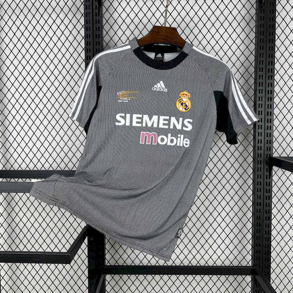 Real Madrid 2002/03 Goalkeeper Retro Jersey