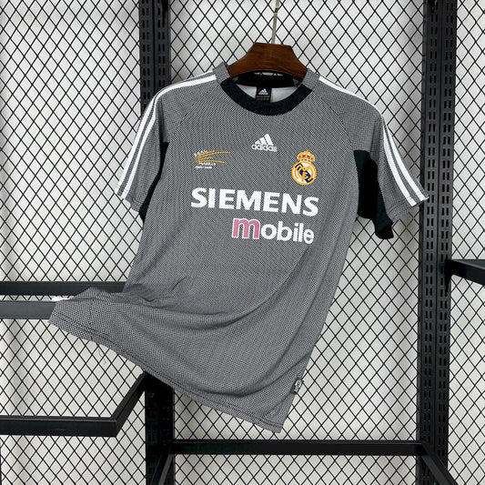 Real Madrid 2002/03 Goalkeeper Retro Jersey