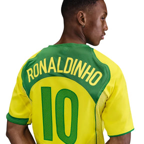Brazil 2004 I Home Jersey - Retro Version - Ronaldinho #10