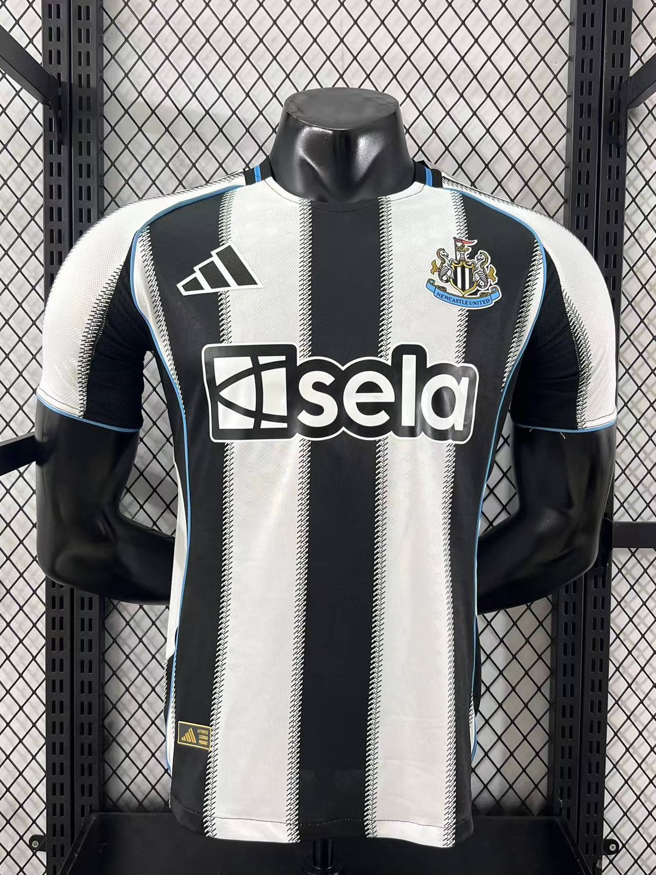 New Castle United 2025/26 - Player Authentic [Slim Fit]