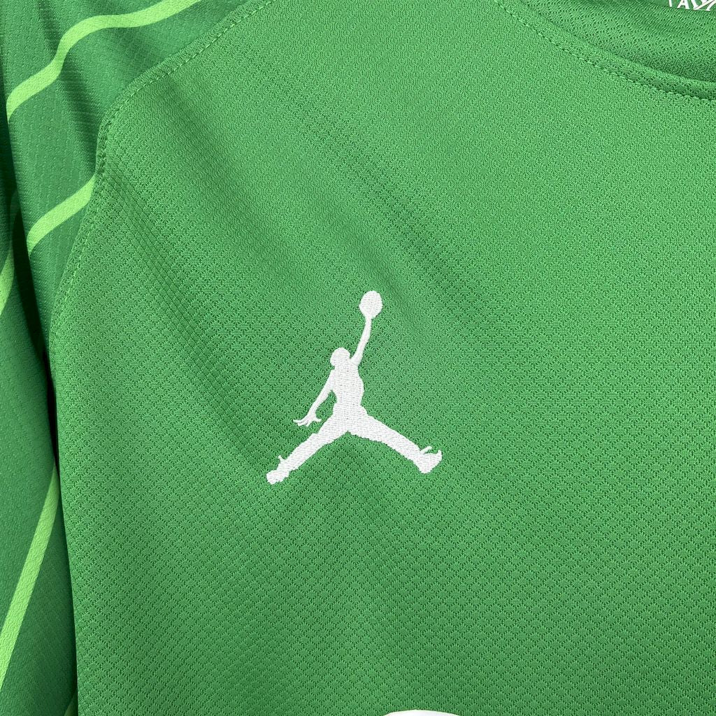 Paris Saint-Germain 2025/26 Green goalkeeper Long Sleeves Jersey