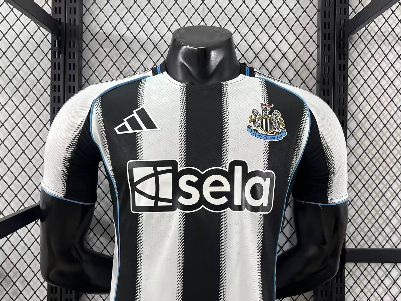 New Castle United 2025/26 - Player Authentic [Slim Fit]