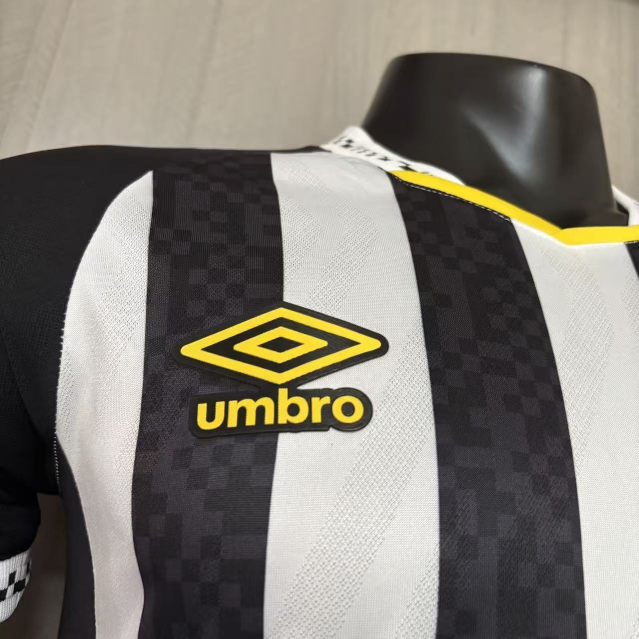 Player Edition 2025/26 Santos Away Jersey - [Slim Fit]