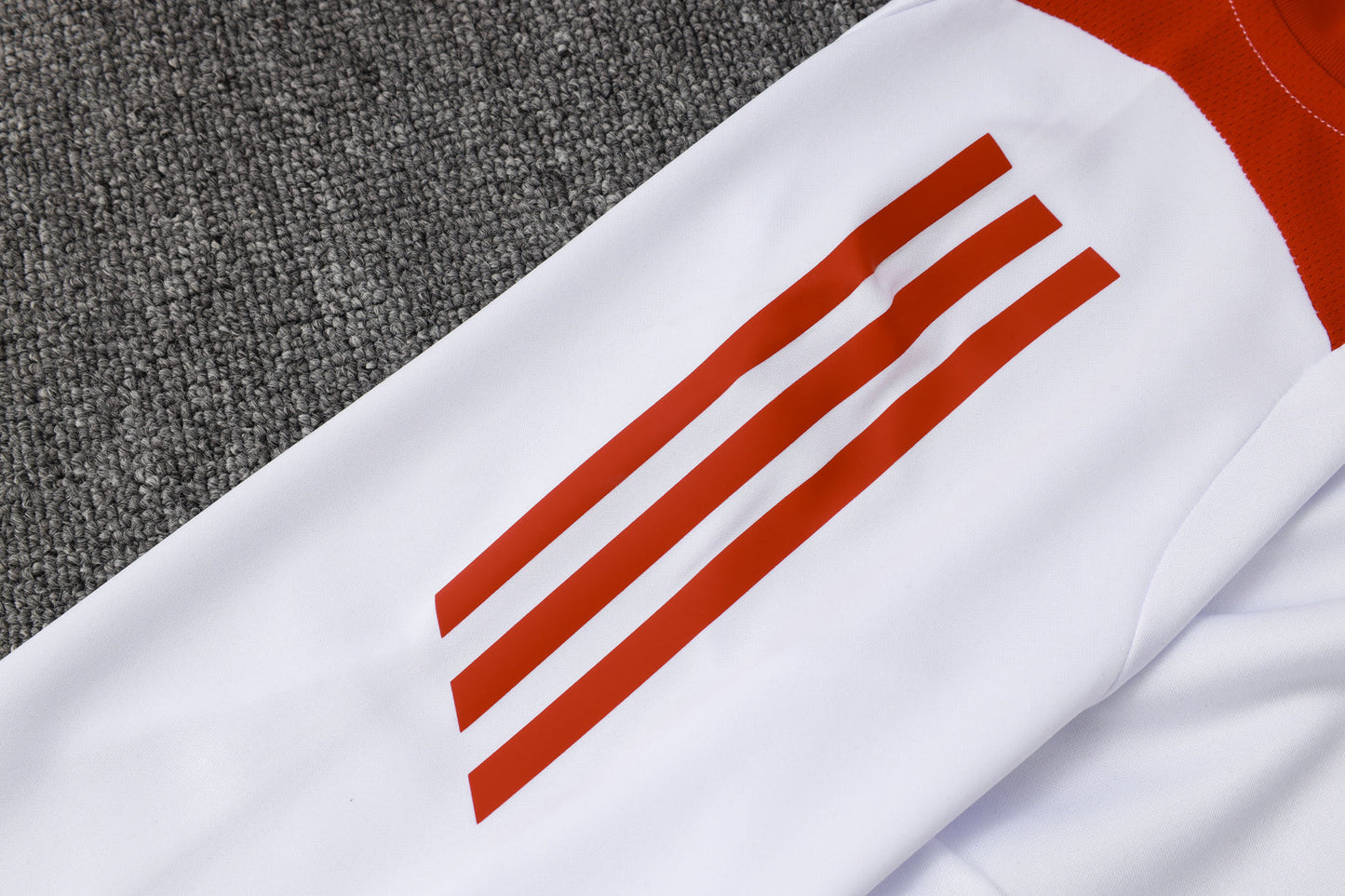 Internacional Training Suit White 2025/26