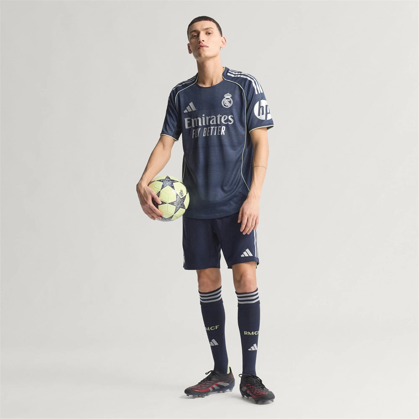 Real Madrid Authentic Player [Slim Fit] Player [Slim Fit] Player [Slim Fit] Away Player 2025/26 - Slim Fit