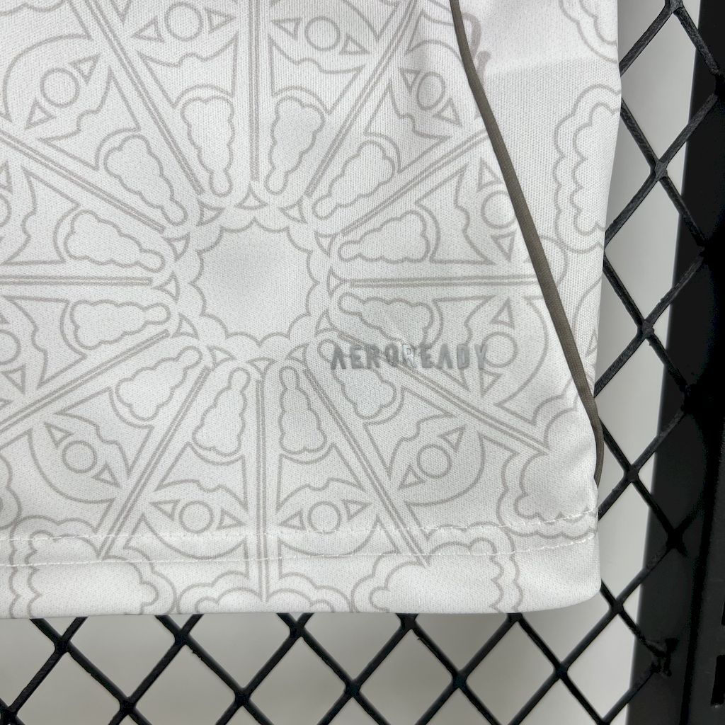 Nottingham Forest 2025/26 Away Jersey