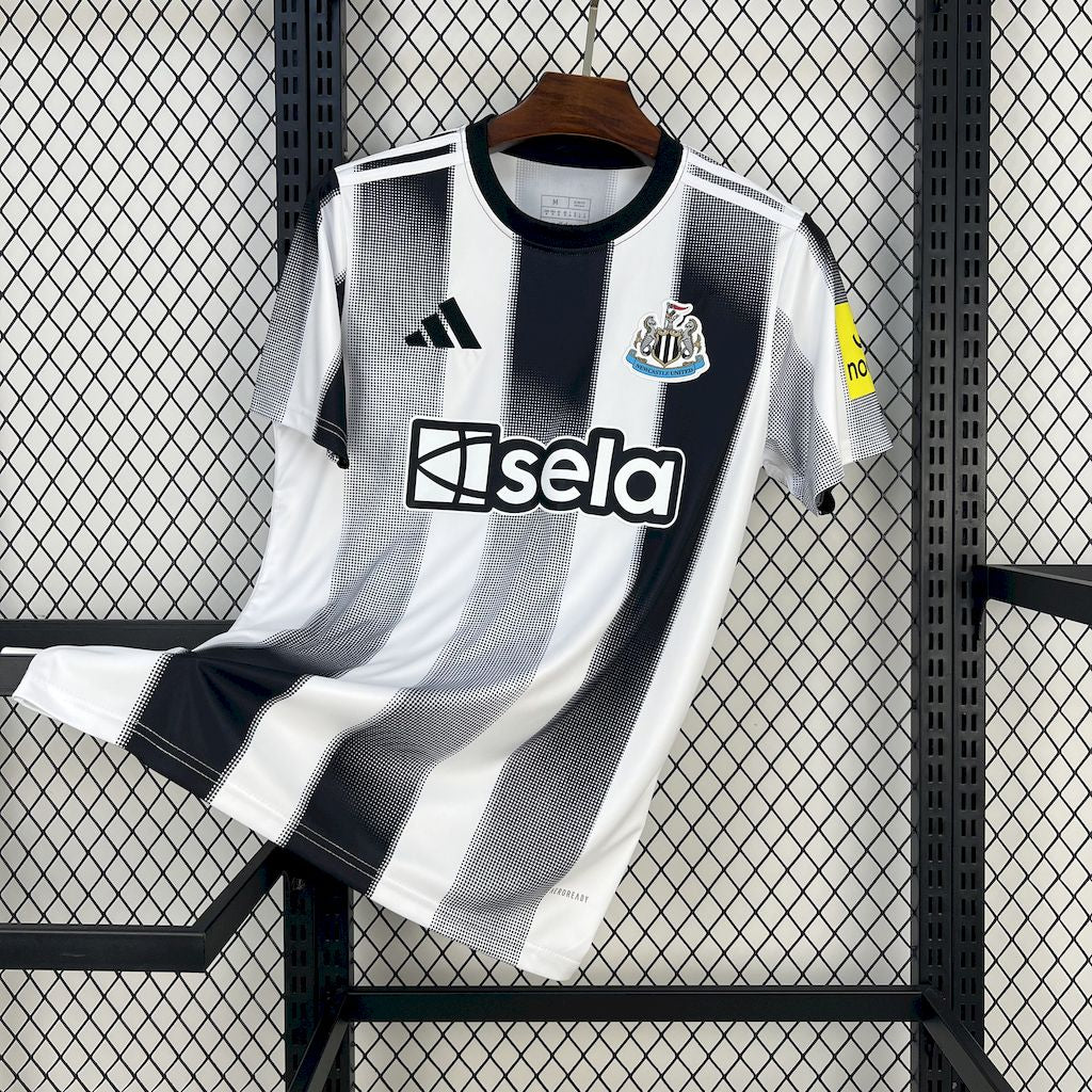 Newcastle United 2025/26 Home Jersey