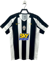 juventus-04-05-i-home-jersey-retro-version-1
