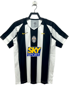 juventus-04-05-i-home-jersey-retro-version-1