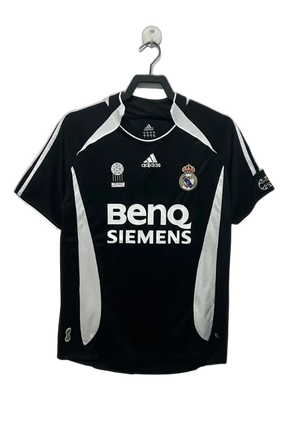 real-madrid-06-07-iii-third-jersey-retro-version-1