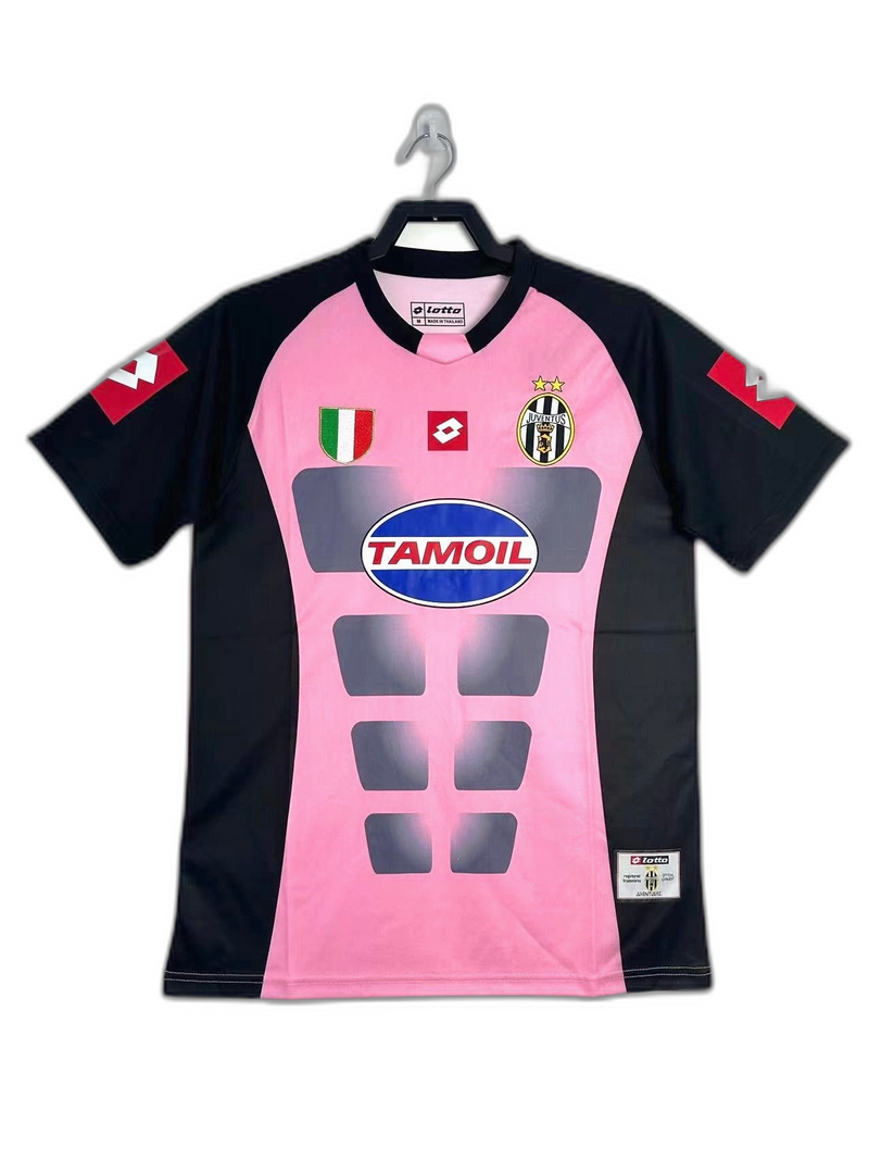 Juventus 02/03 Goalkeeper Pink Jersey - Retro Version